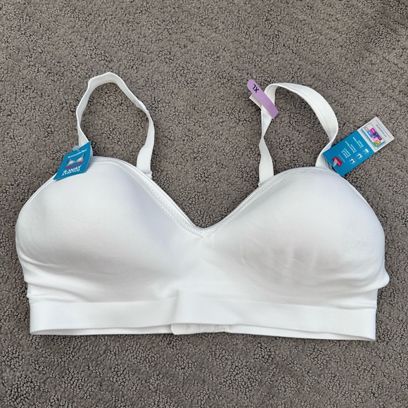 Hanes White SmoothTec 4-Way Stretch Bra-New With Tags - Picture 1 of 10